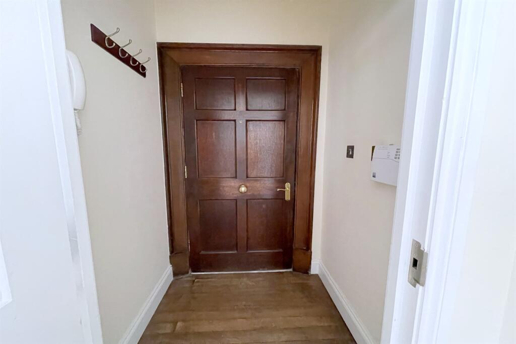 Entrance+Porch