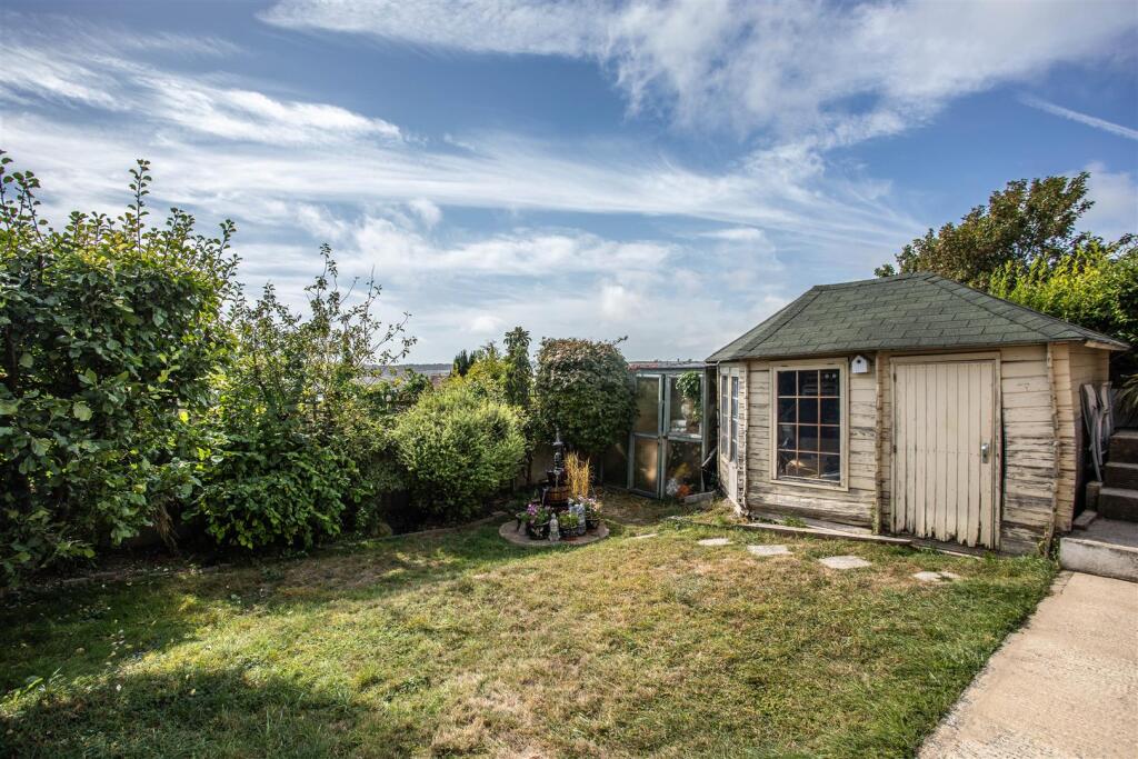 31 Claremont Road-7.jpg