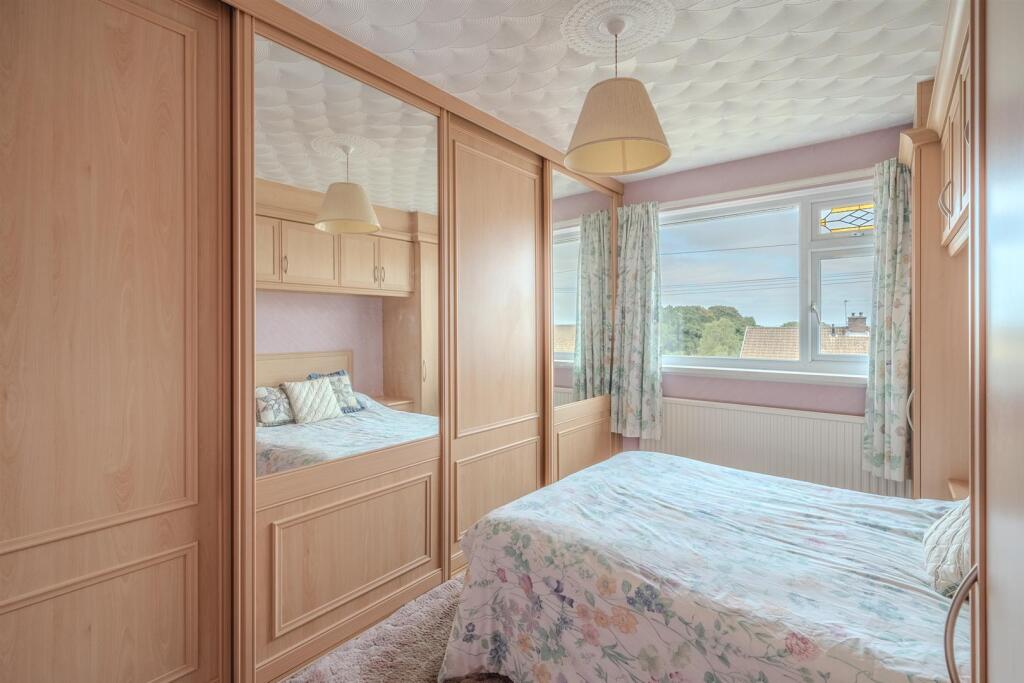 41 Thornhill Close-2.jpg