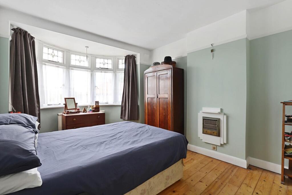 11-ed64JHPropWorld - 62 Datchet Road - 33 (1)-medi