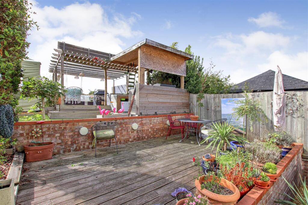 Garden 2.jpg