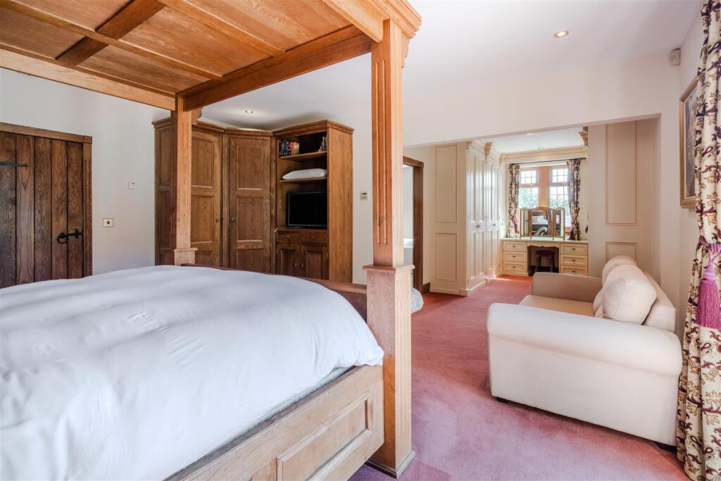 Bedroom4-3.jpg