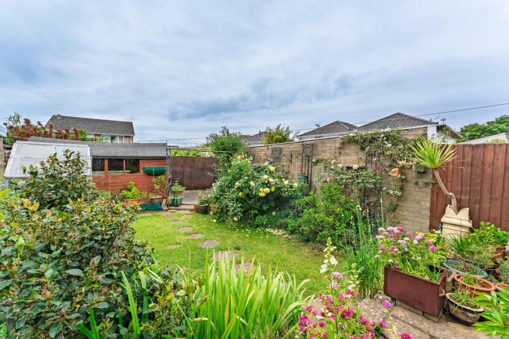 215 Mendip Road Yatton BS49 4ED 39.jpg