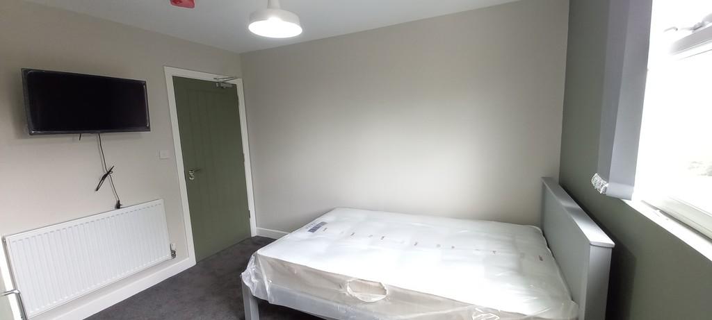 ROOM, 4