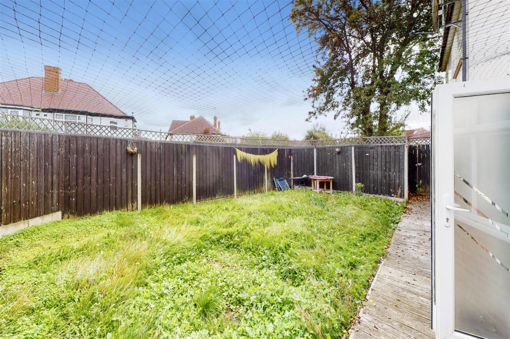 45A Langham Gardens - TOt2tKUERKf1AY7ntH7e.jpg
