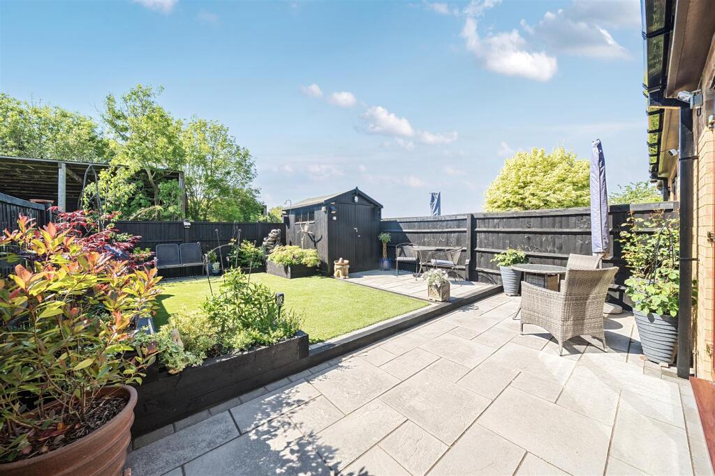 Duncton House, Bugbrooke Road, Gayton