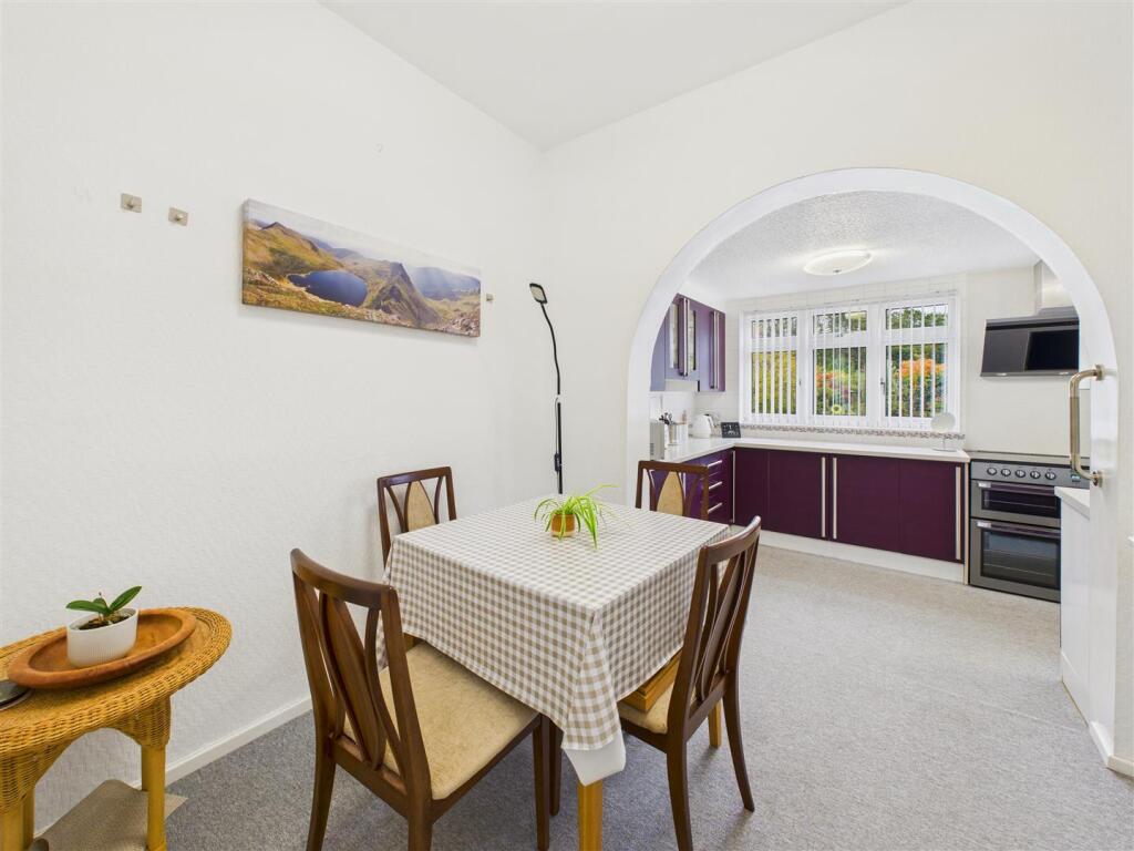 Breakfast Room