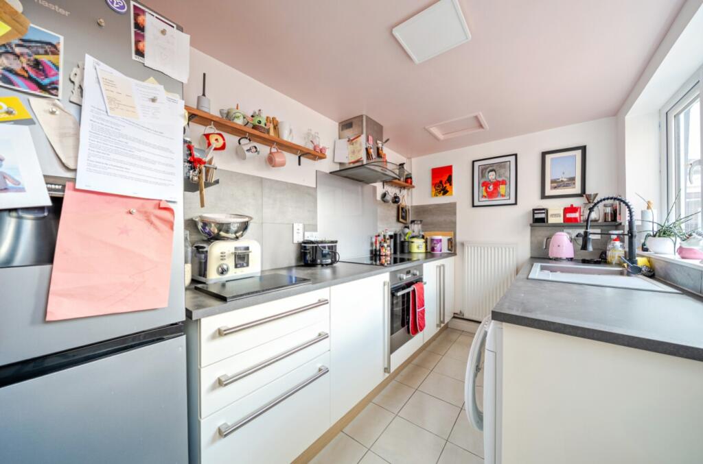 -68dd4a90c4794-l-1360885-18-68dbe018d96b0