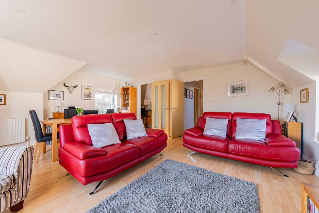 Living Room/Dining Room (3)