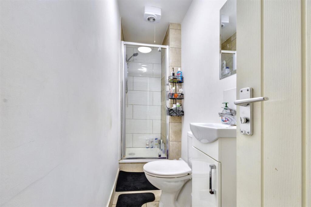 Shower Room.jpeg