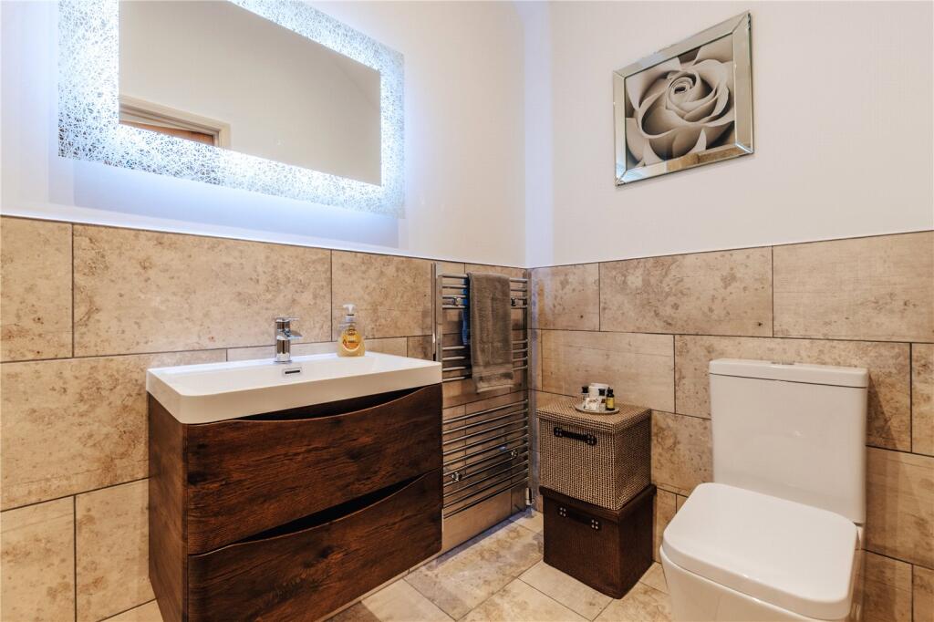 Bedroom One Ensuite