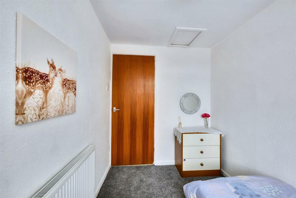 Bedroom 4_2.jpeg