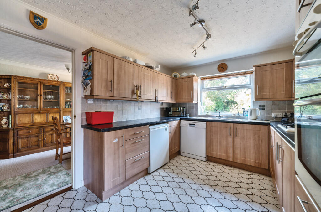 1314901-18-685c20...