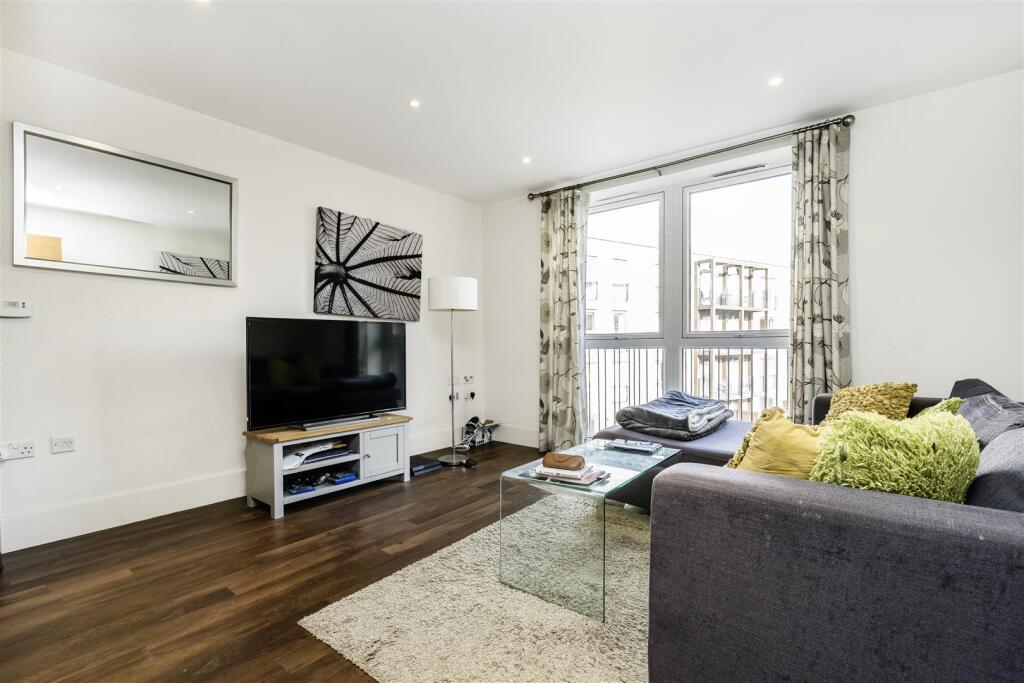 Davidson Frost-Wellings, DFW, Attlee Court, Stanmo