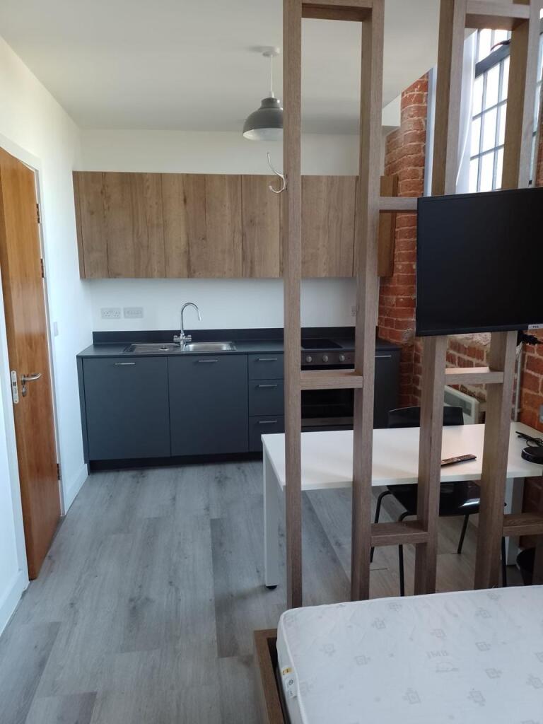 2efb1705-a9e0-4c8d-a839-6e10da168603