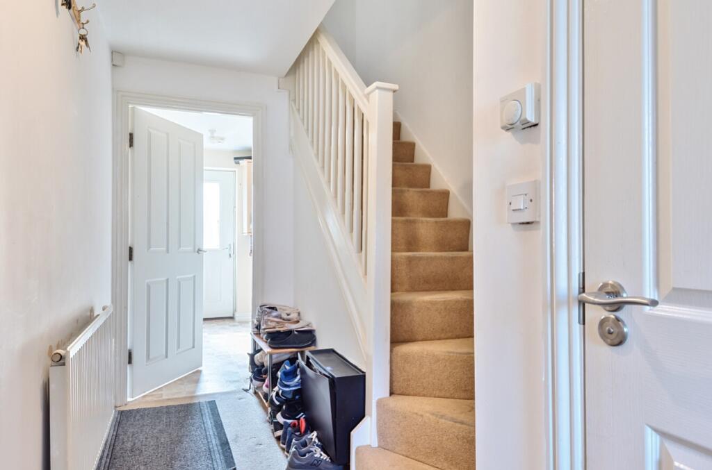 1294265-16-682c2a09b3271-ARW-1