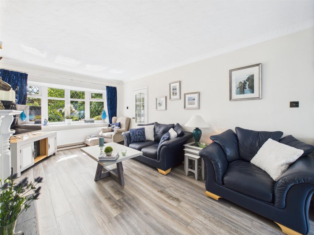 CAM05192G0-PR0053-STILL007