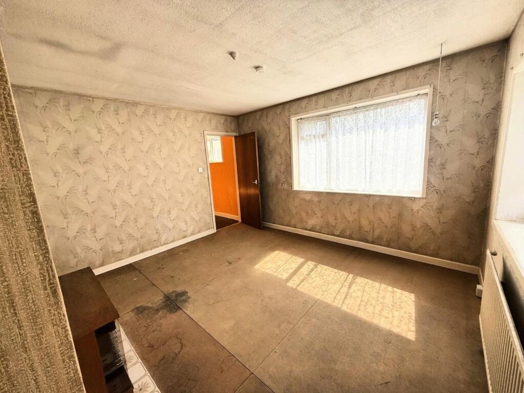 hollycroft lounge 2 .JPG