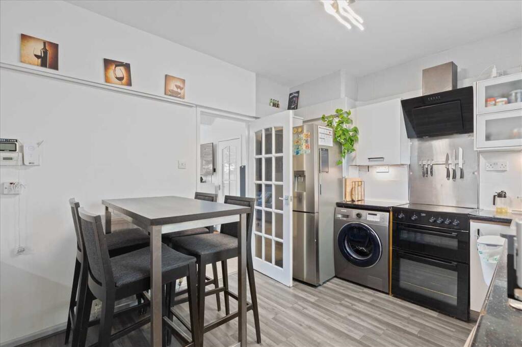 Kitchen Dining (2)