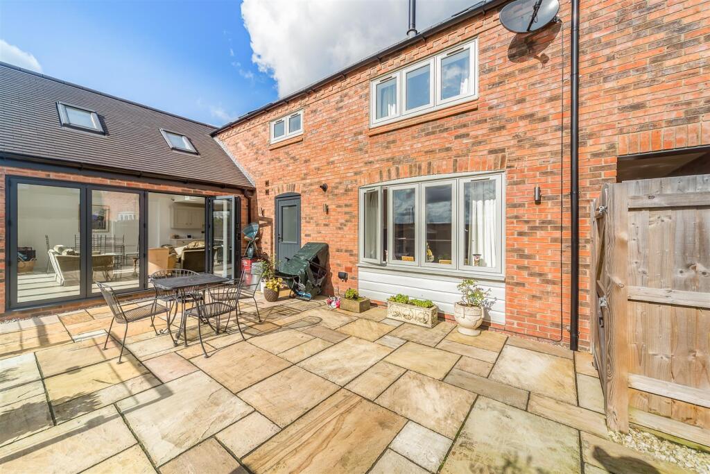 Hall Farm Close, Packington