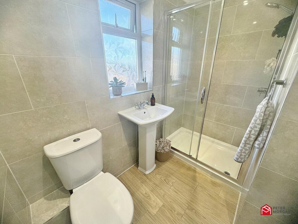 Master Bedroom En Suite