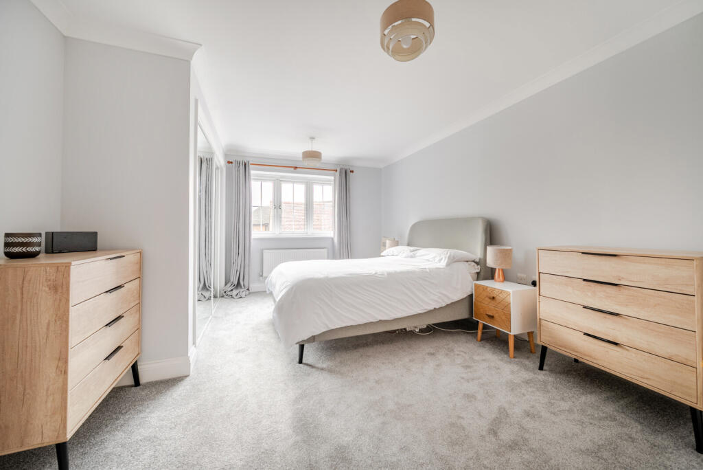 1374258-15-6908b6...