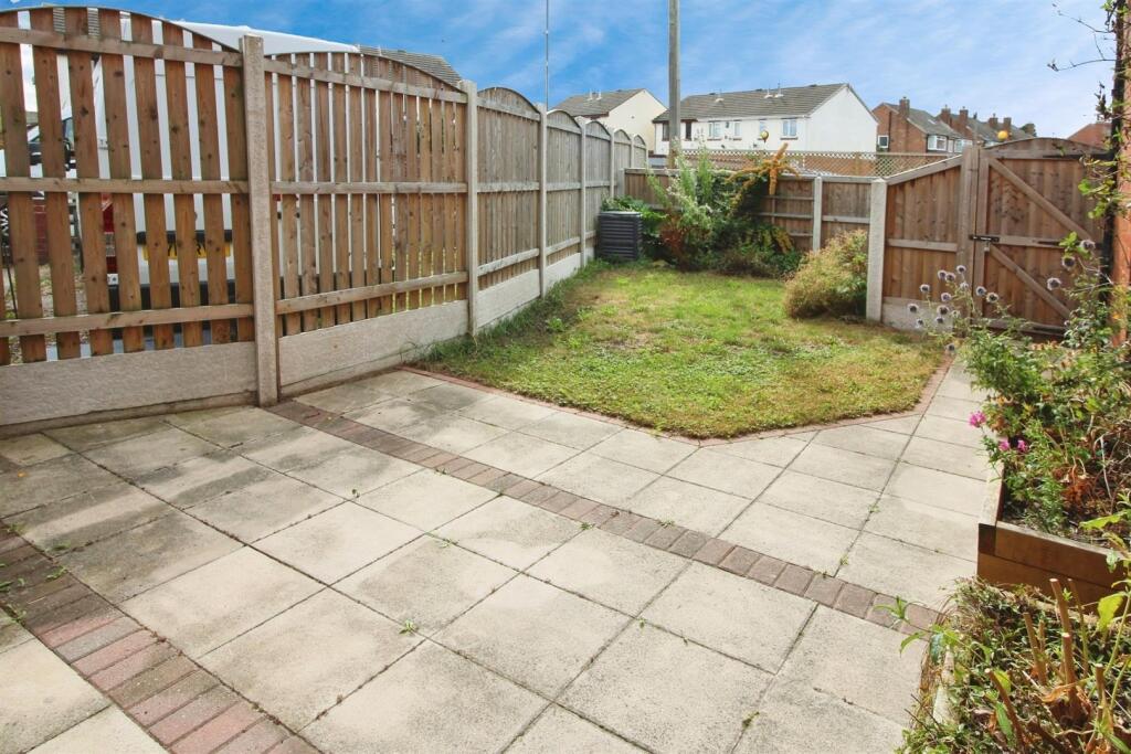 Garden &amp; Parking