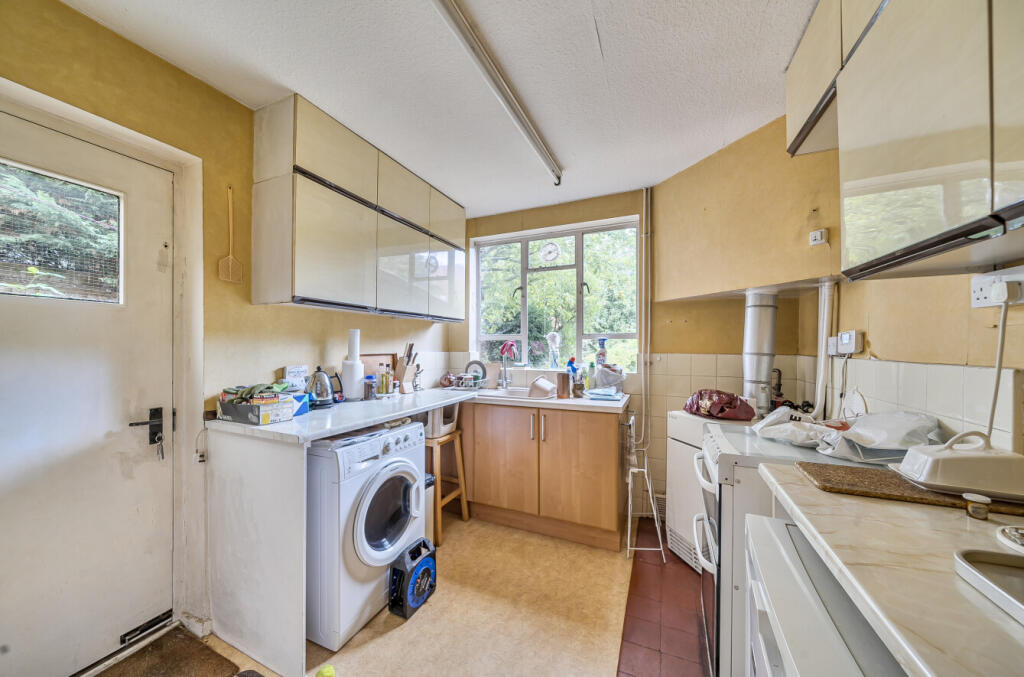 1346134-14-68b1f1...