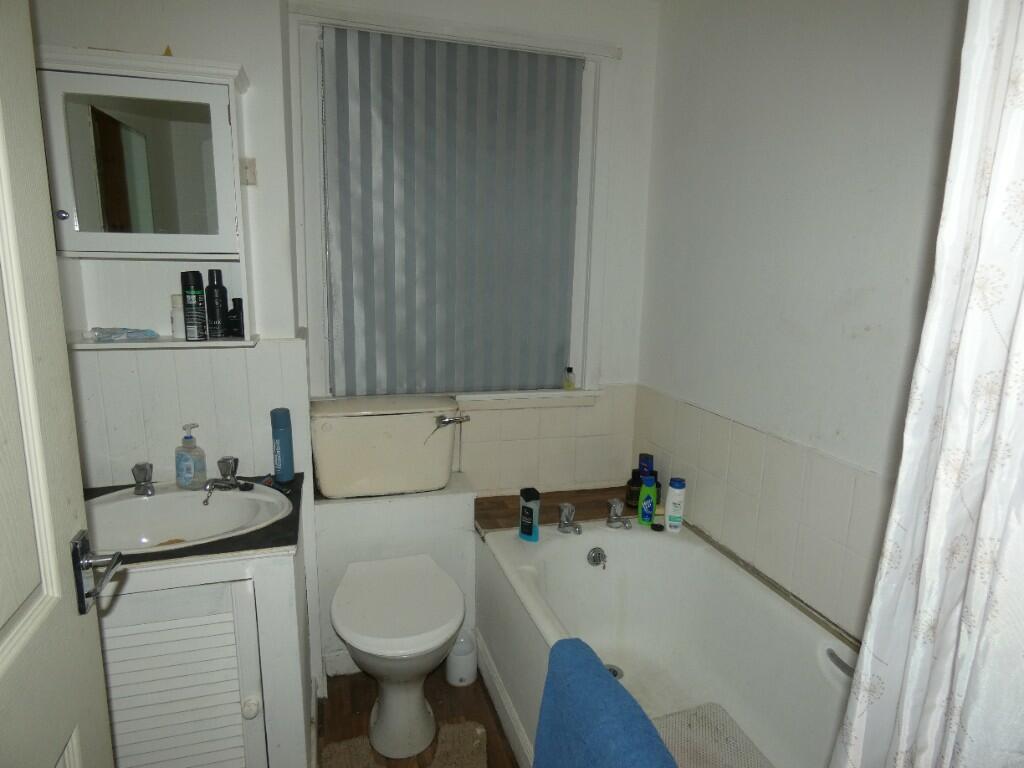 9 - Bathroom