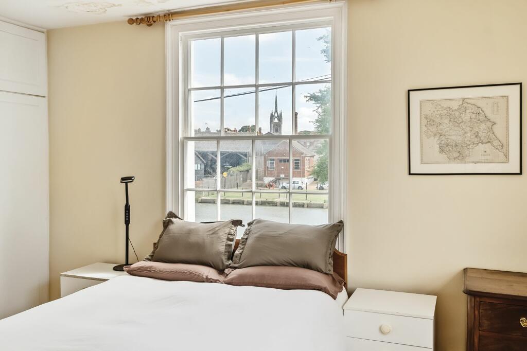 Bedroom One (3)