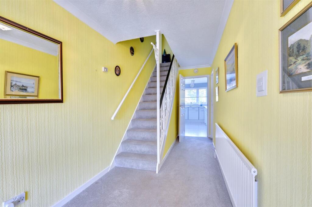 Entrance Hall_2.jpeg