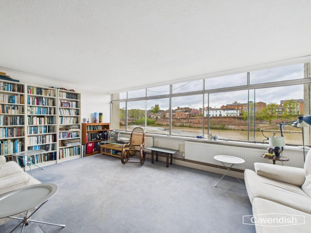 LIVING ROOM/DINING AREA