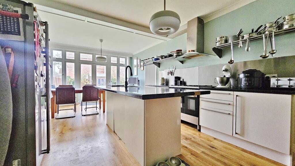 Alternate Kitchen/Diner View