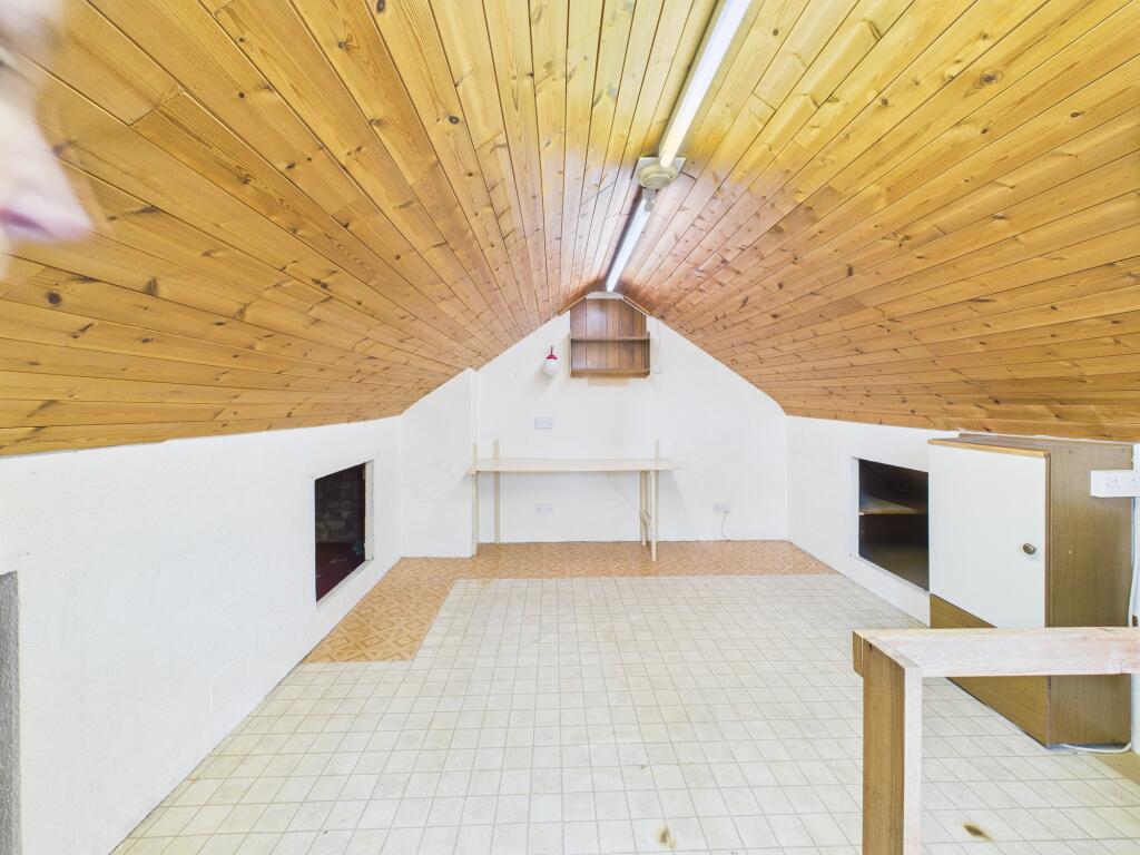 CAM05192G0-PR0114-STILL002