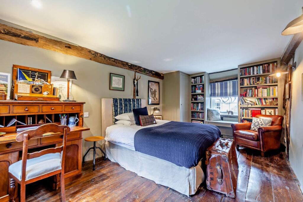 Bedroom 5