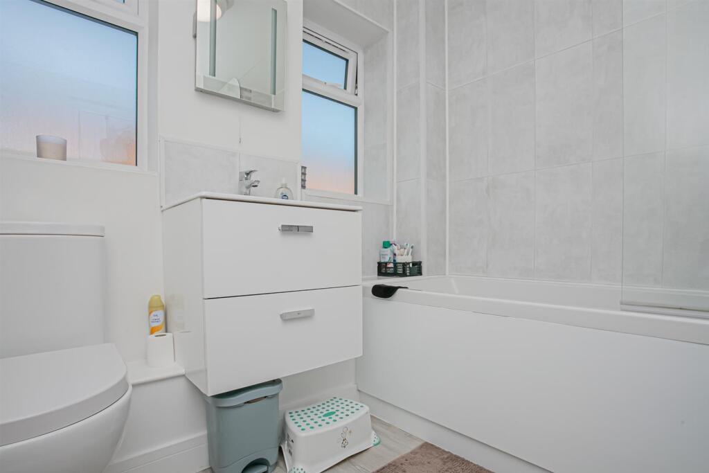 4 Bucknell Court (7).jpg