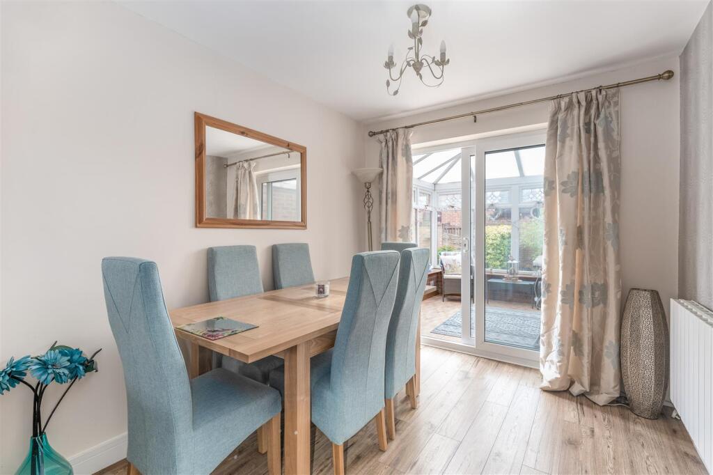 6 Woburn Close, Banbury-7.jpg