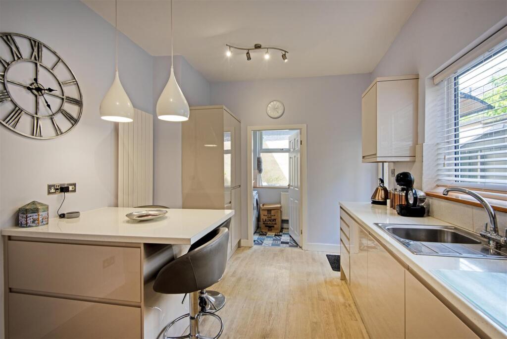 207 Park Lane.13.jpg