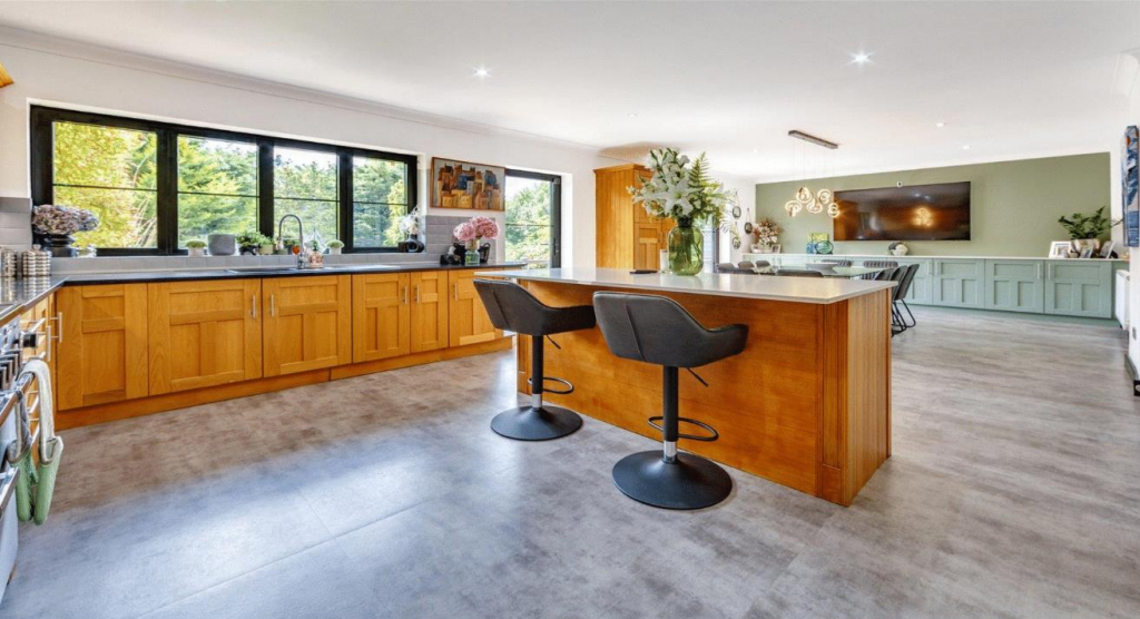 Kitchen &amp; Dining Room.png