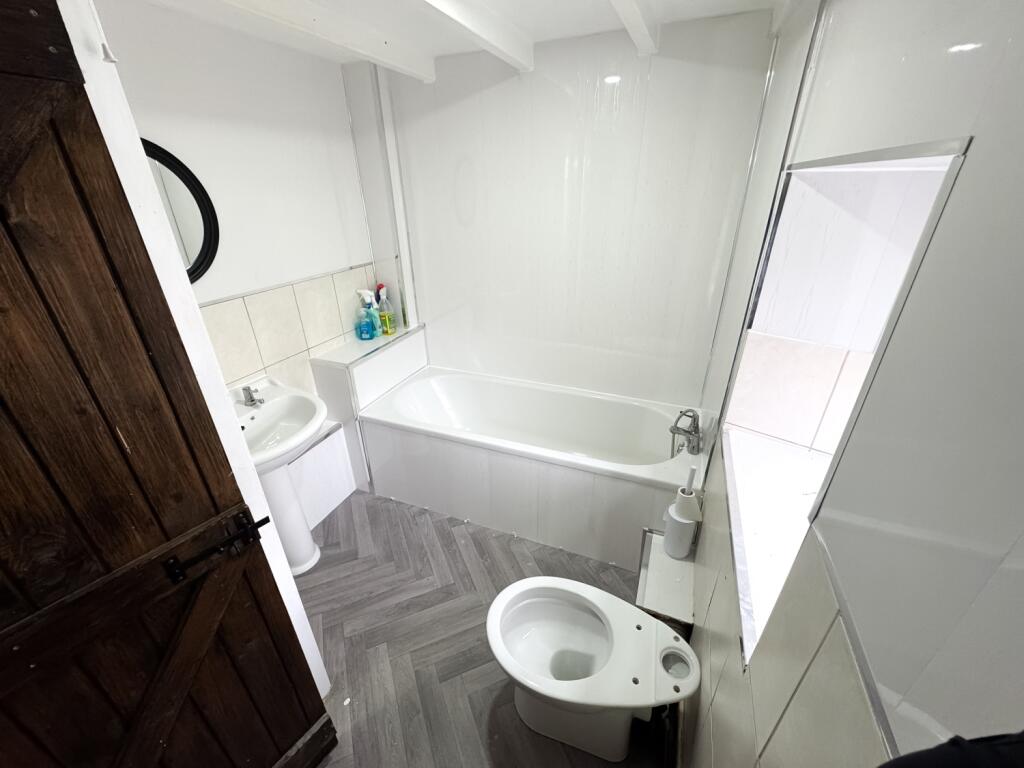 High Street Brotton EweMove-3