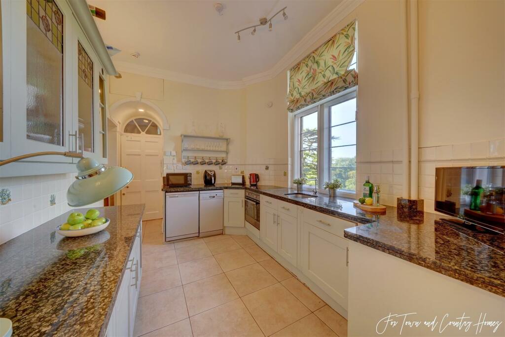 7 Westwood House (7).jpg