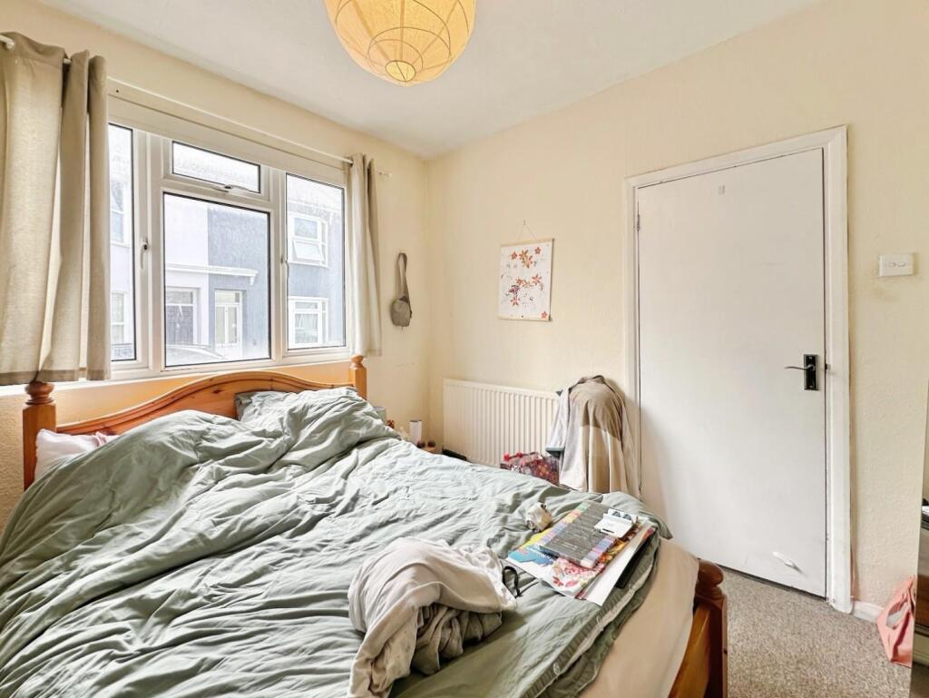 Bedroom1.jpg