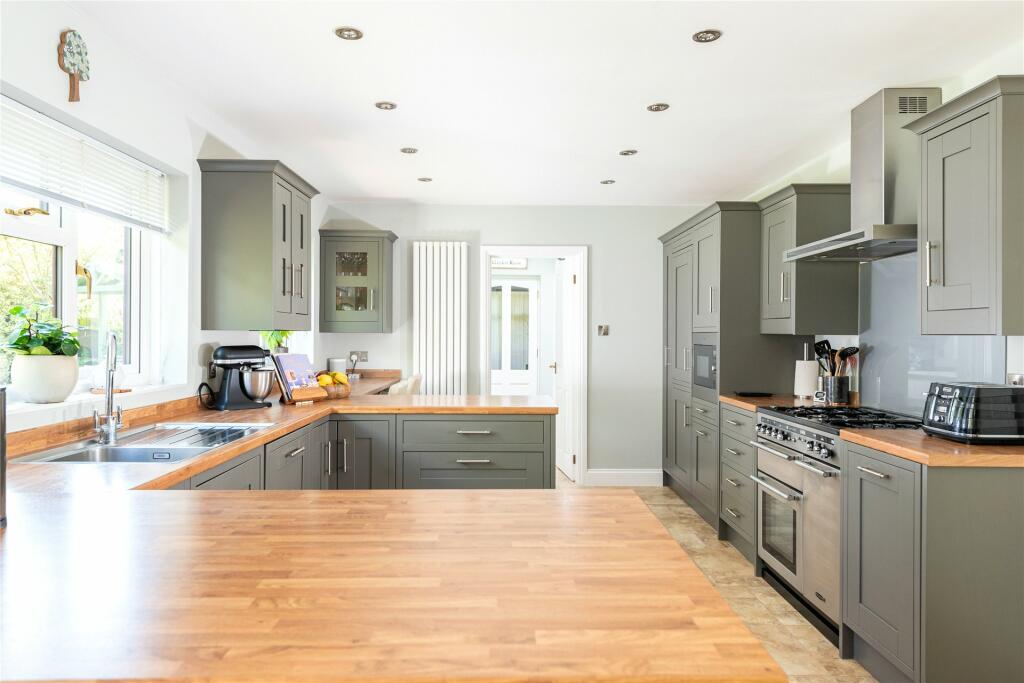 Kitchen/Dining Rm