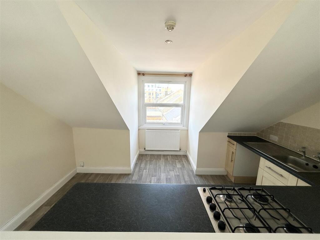 Open Plan Lounge and Kitchen