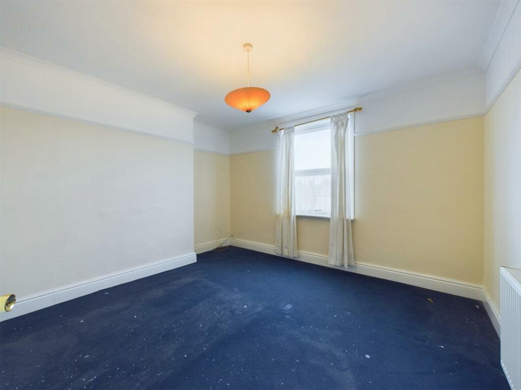 Bedroom: