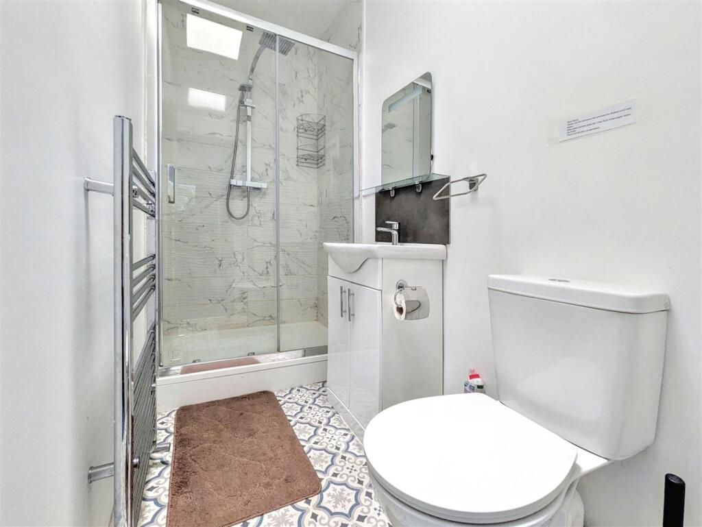 Bed Three Ensuite_2.jpeg
