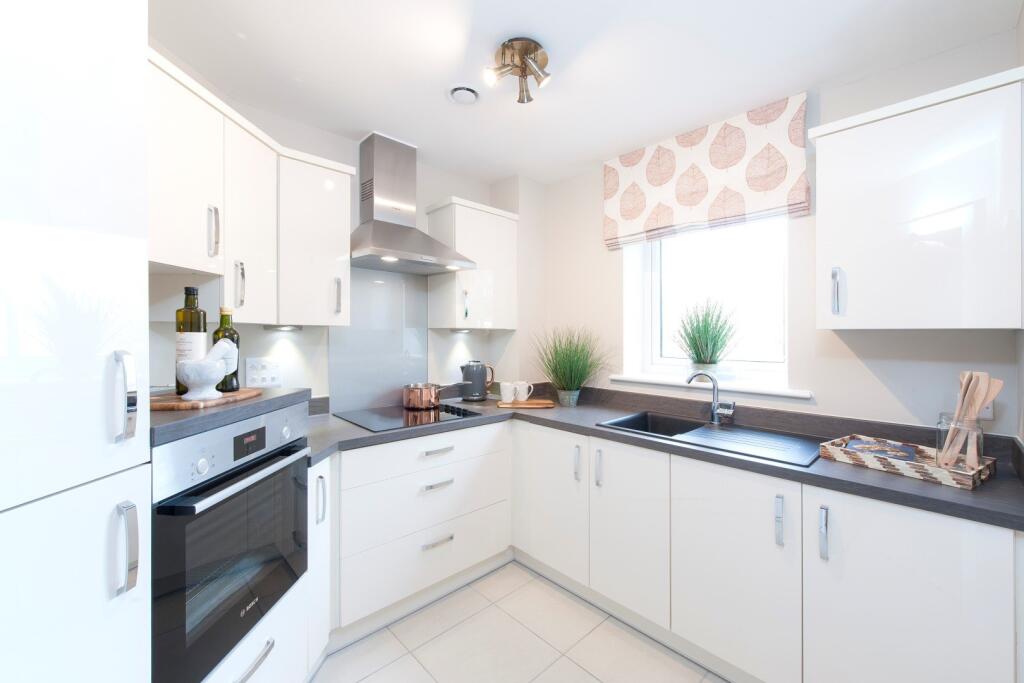 Show Apartment Kitchen