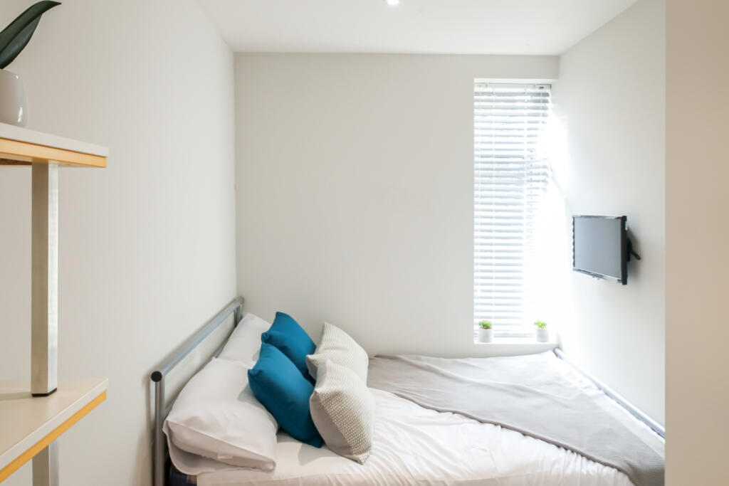82 Ashford Street, bedroom 7