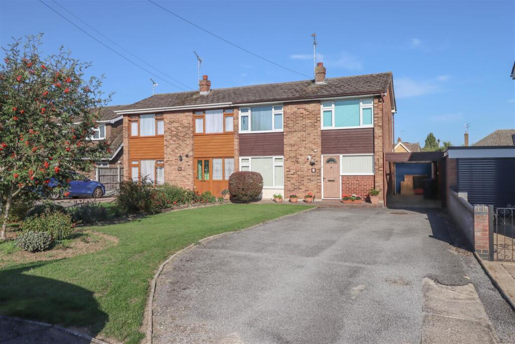 15 MERLIN WAY OUTSIDE.jpg