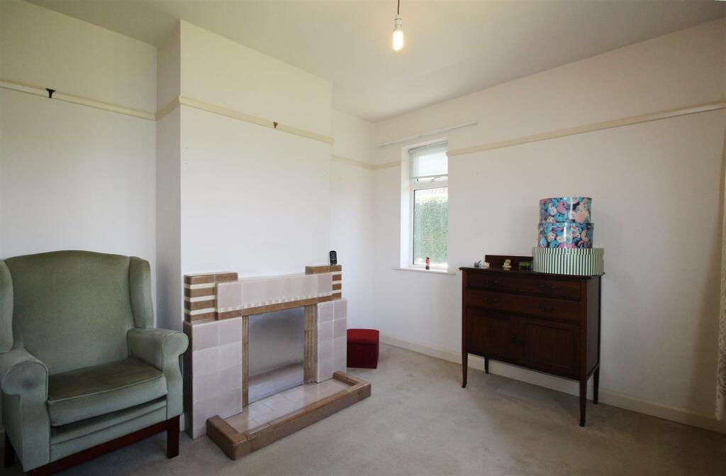 Dining/Sitting Room